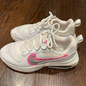 Nike air sneakers